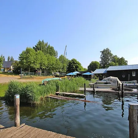 Ferienwohnung, Roebel An Der Mueritz アパート